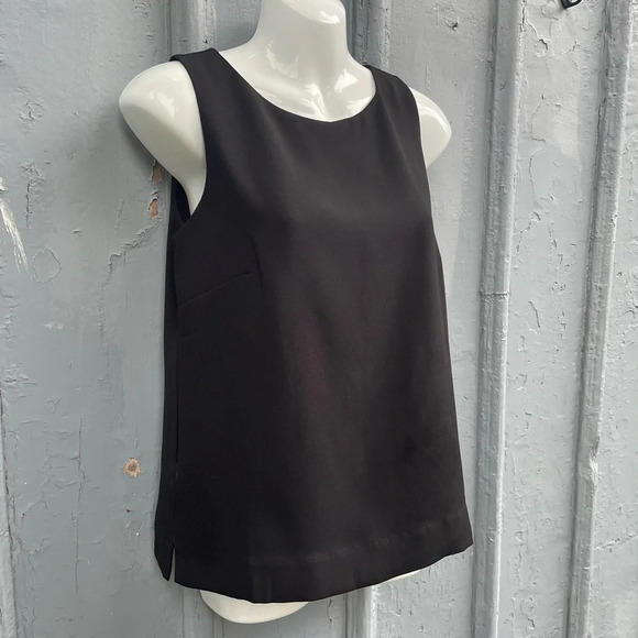 J Crew Black Scoop Neck Tank Top,  BNWT, size 2 - Picture 3 of 13